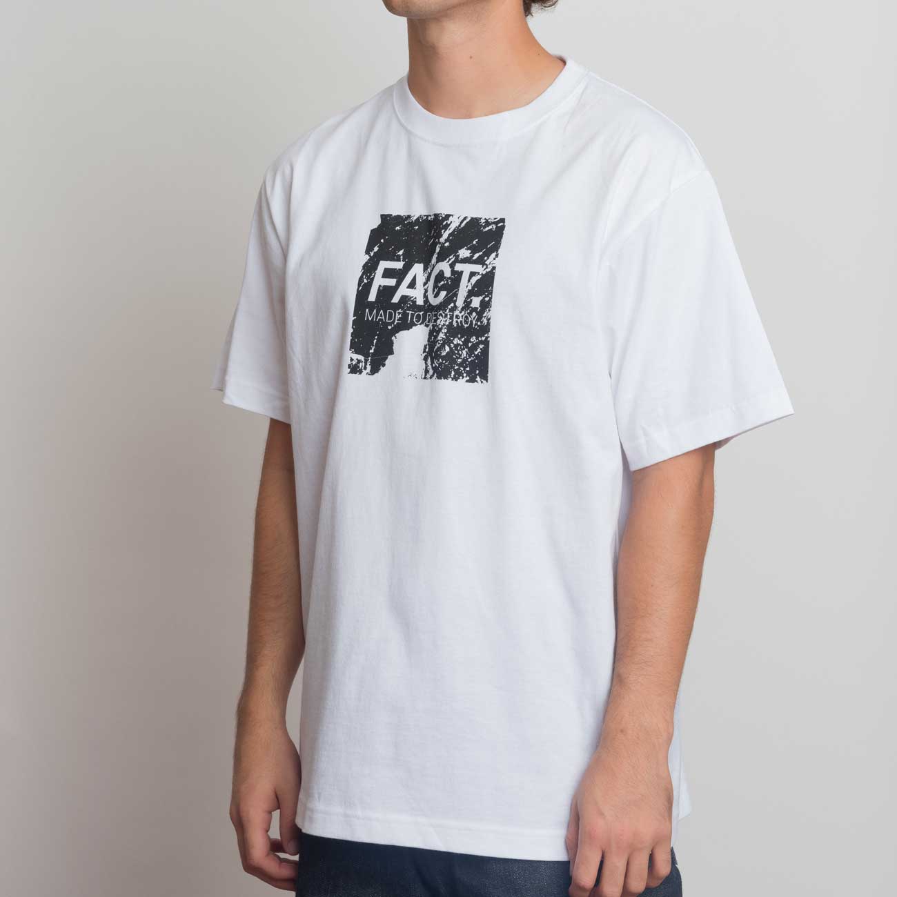 BOX TORN TEE